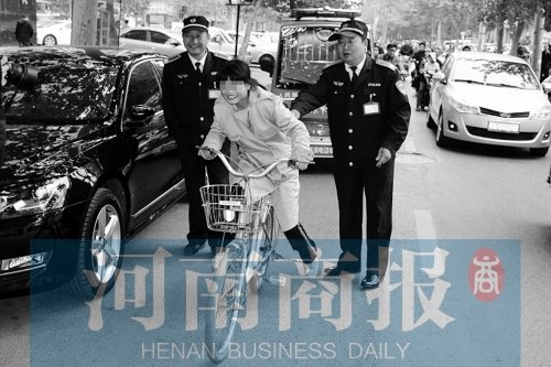 13岁女孩见网友离家出走 教育不能光靠堵
