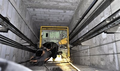 电梯井底部可以安装防坠落安全气囊吗?