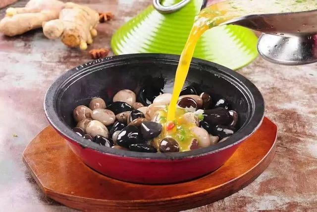 90后小伙做餐饮日挣4千