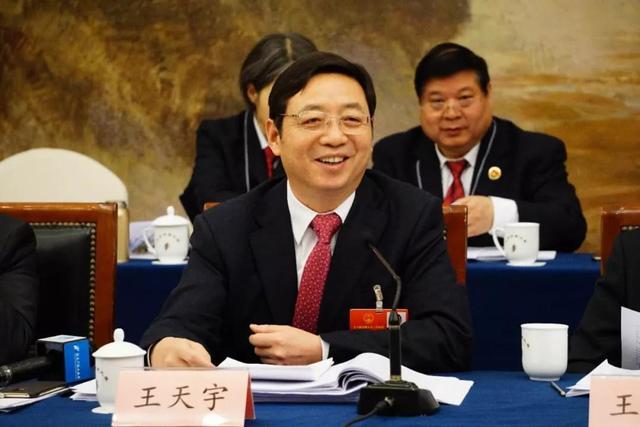 王天宇的大目标:把郑州银行打造成“百年老店”