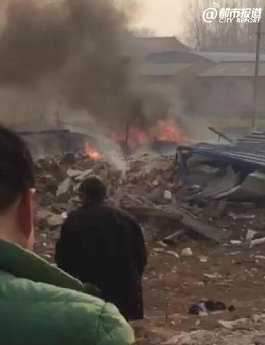  焦作 一 鞭炮厂爆炸  村民称已有5人死亡_大豫网