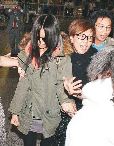 陈嘉桓遭男星狼吻 圈中艺人为何反应不一
