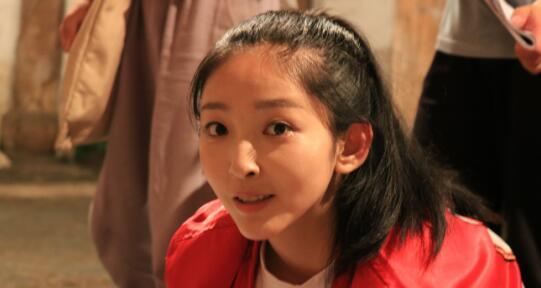 电影《还魂夜》杀青 导演李瑞雪出演李菲儿_大