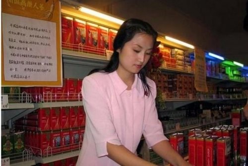 朝鲜饥荒<em>饥饿女</em>_图们市附近的中朝边界。.-飞