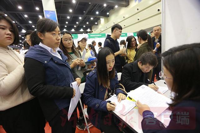金视界丨参加一场66万个人才岗位的招聘会是种怎样的体验