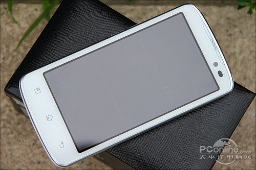 4.5寸高清IPS屏 双核LG SU640手机评测