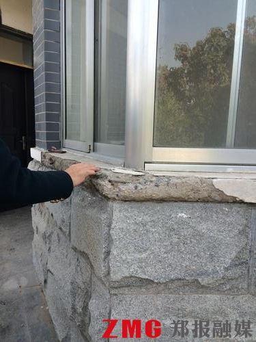 柳州有人把泳池当别墅住一家人住两年_大豫网公厕别墅郑州图片