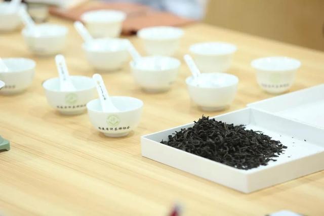 感悟岩韵之美——中国•赢和高级评茶讲师(STEL)首期课程纪实一