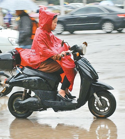 郑州昨日实施人工增雨 全市普降小到中雨