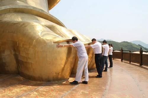 来一场佛系旅行 在中原大佛遇见那个真实的自己