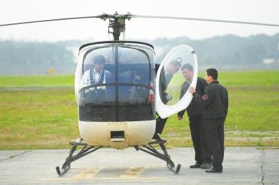 花60万换回年薪20万 考飞机驾照真能挣大钱吗