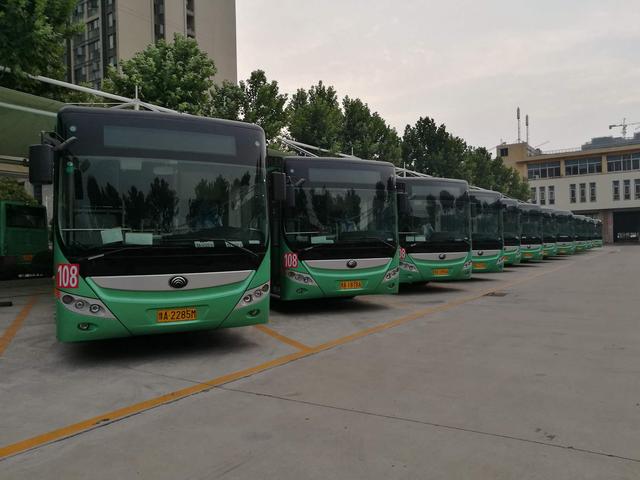 欢度元宵节 郑州公交一公司增加车次保证市民