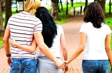 女子怀孕3个月老公出轨 对象是女方20年闺蜜