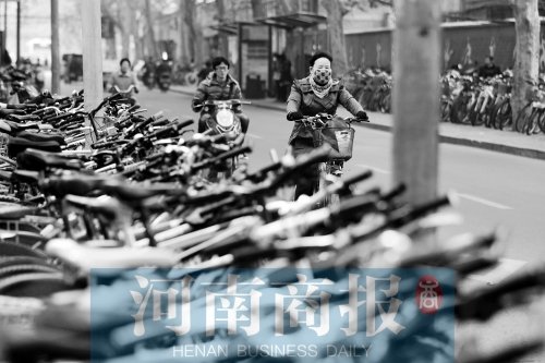郑州前10月空气达标率不足4成 求摆脱“霾伏” 