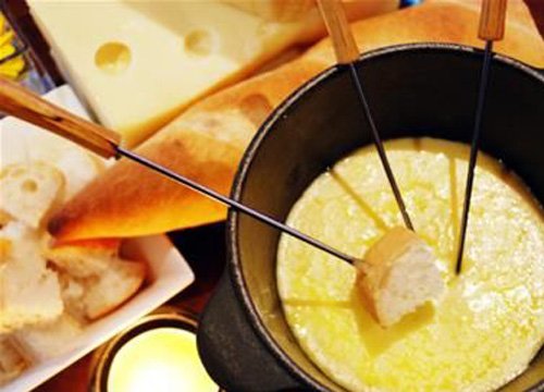 瑞士芝士火锅 绵软和香脆交相呼应_大豫网_腾讯网