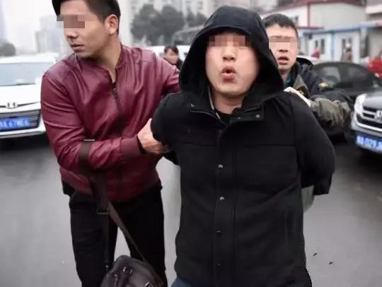 信阳男子杀人潜逃19年 被抓时已成千万富商