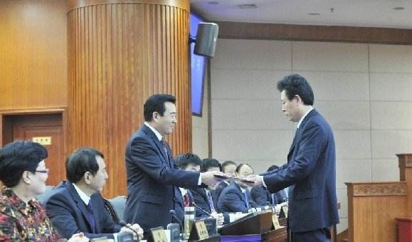杨东方新任命为郑州市城乡规划局局长