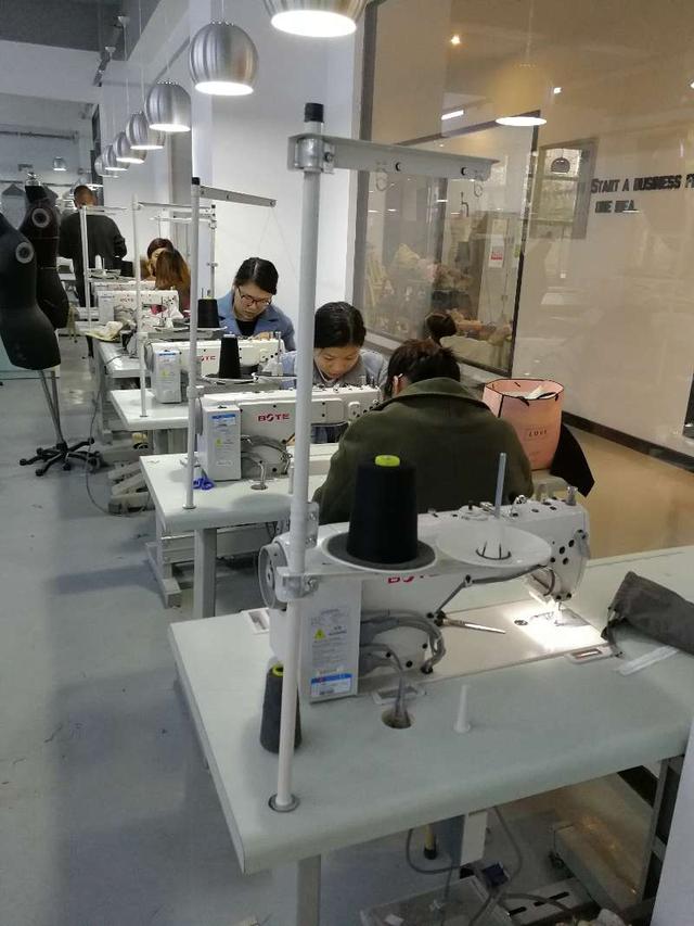 校企合作助力大学生校内上班挣工资