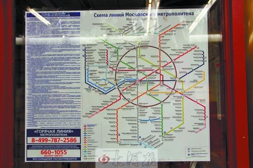 莫斯科地铁:地下宫如地上城一样恢宏壮丽