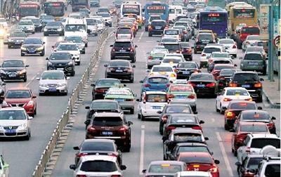 郑州将入大范围施工期 车友倡议每周少开一天车