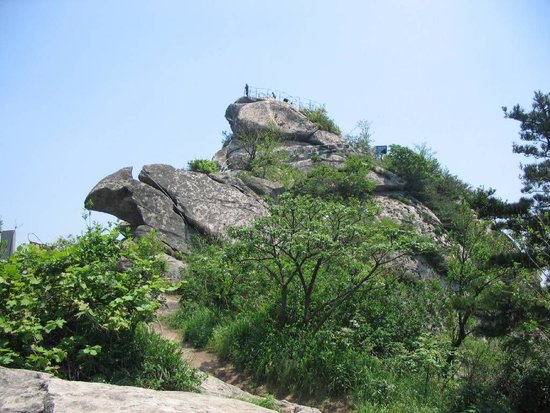 黄金周信阳鸡公山景区穿旗袍可免费入园