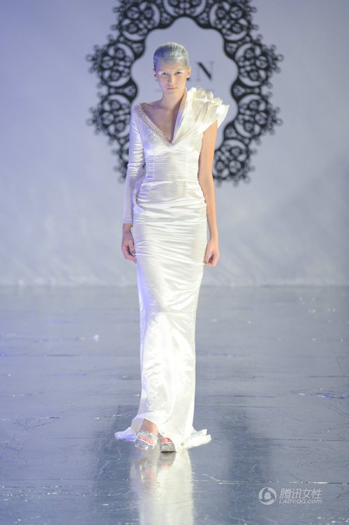 兰玉婚纱秀 明星名模化身幻境女神