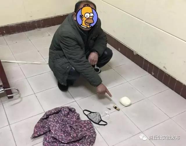 商丘男子用棉花虫逗鸡 人栽了!