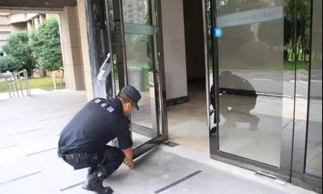 终于知道碧桂园物业保安员的一天都干了什么!