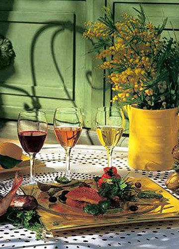 刘嘉玲是红葡萄酒 张曼玉是白葡萄酒