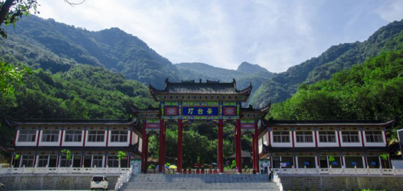 舞钢灯台架(走玻璃桥)休闲一日游