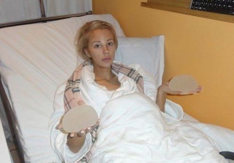 瑞典版芙蓉姐姐爆红 做过12次整容手术