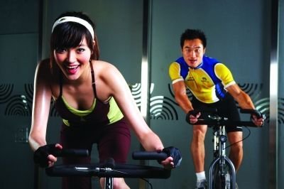 7细节助你春末减肥更简单 正确练习动感单车