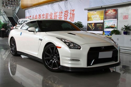 日产gtr