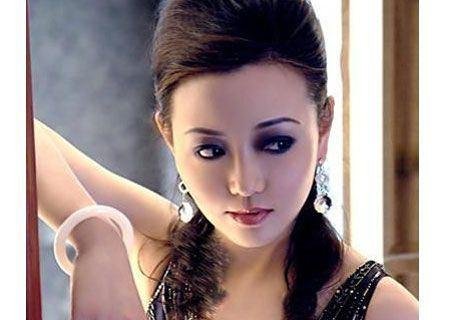 中国十大年轻貌美身价过亿女富豪_大豫网_腾讯网