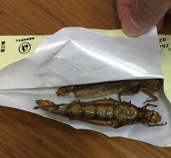 海鲜过敏吐怎么办_夫妇海鲜大餐后上吐下泻店方：或为食物相克(2)