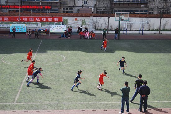 郑州南阳路第二小学<em>女子足球</em>,风景这边独好_郑