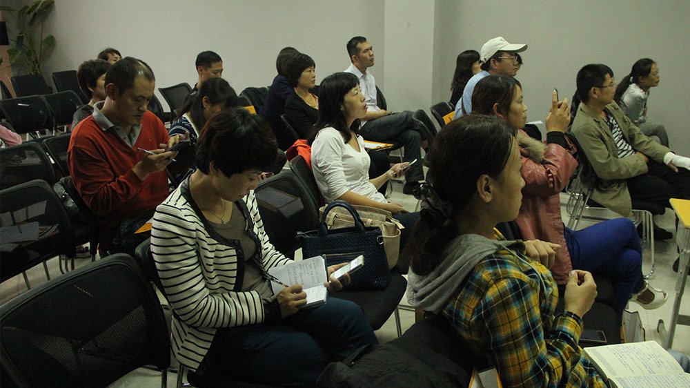 如何应对孩子青春期早恋问题?_教育大讲堂第