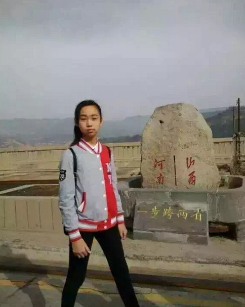 郑州12岁女孩上学途中走失 穿运动衣牛仔裤