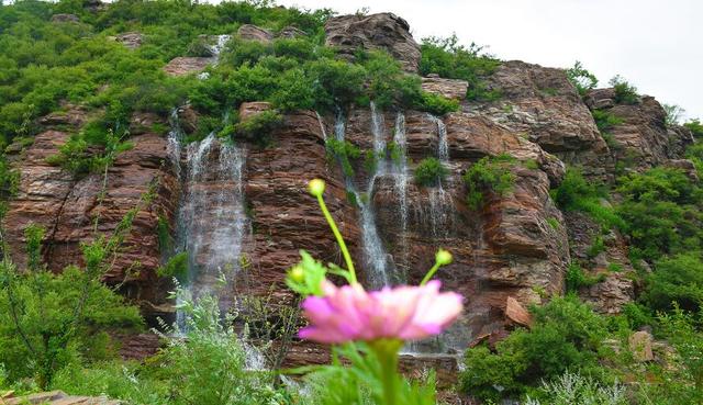 迎牡丹文化节,我市开通万安山七彩大峡谷