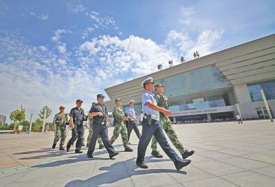 郑州公安武警联勤巡逻 核心区域1分钟抵达现场