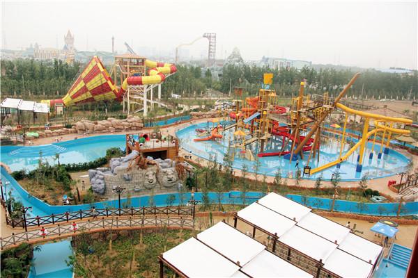 方特水上乐园6日开业 千名比基尼美女舞动