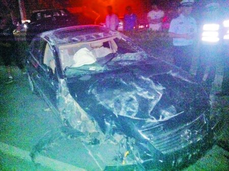 疯狂丰田车上演飞车大碰撞 致1死1伤匆忙逃逸