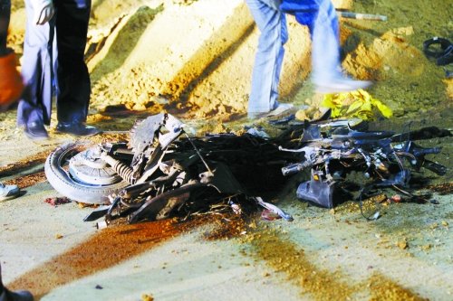 渣土车压死银行行长图片