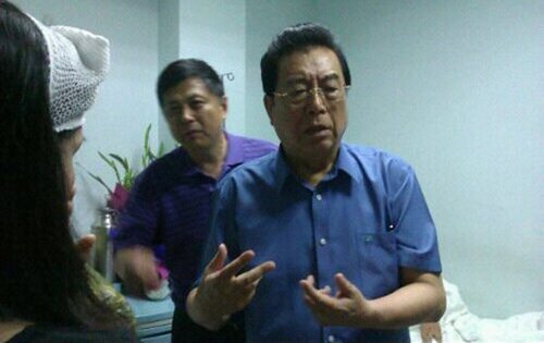 李双江之子打人被拘 或不追刑责仅经济赔偿