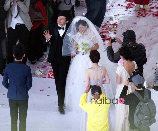 兰玉婚纱地址_兰玉婚纱(3)