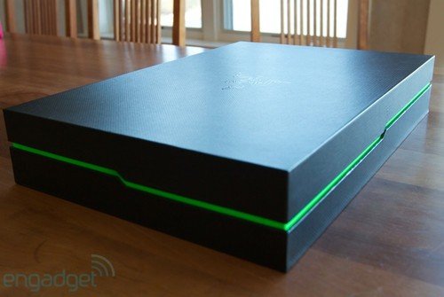 灵动刀锋 雷蛇最强游戏笔记本拆箱实拍