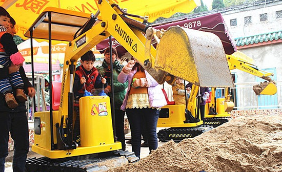 儿童挖掘机成为衡阳儿童游乐项目最新潮