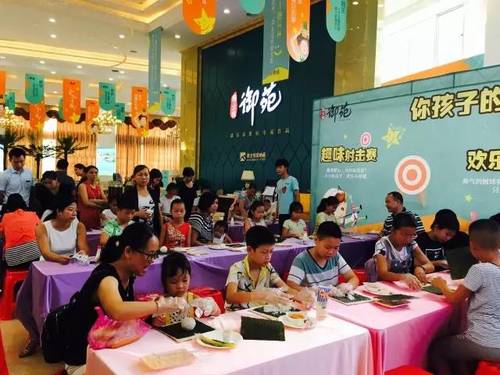 小小厨神争霸赛现场,做棉袄最贴心的小初中学生床书桌带父母图片