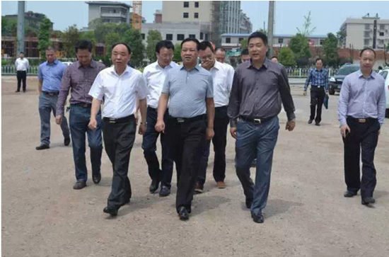 衡阳市纪委书记包昌林一行视察美美世界