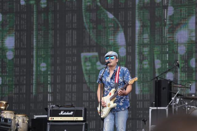 本土乐队芒果青年首登台 将崔健视为偶像